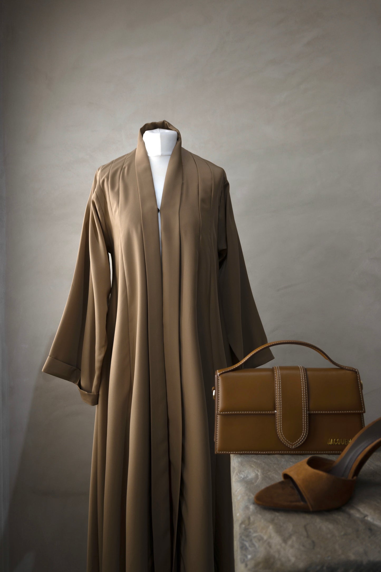 Naaqah Panelled Open Abaya