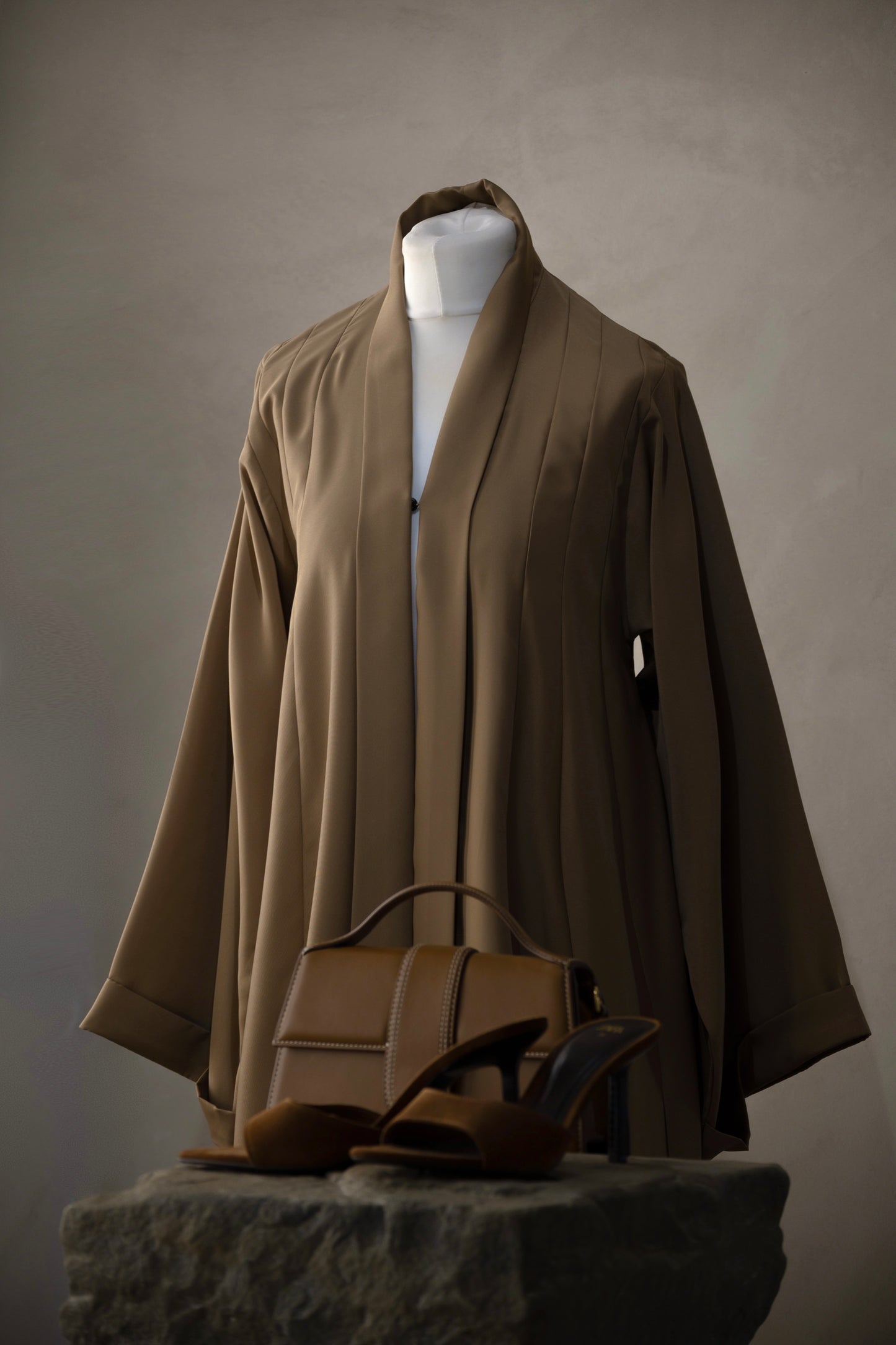 Naaqah Panelled Open Abaya