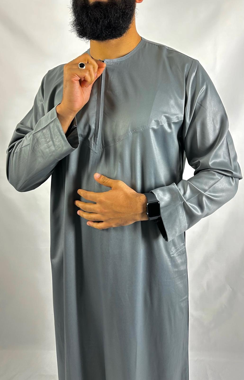 Silver Omani thobe